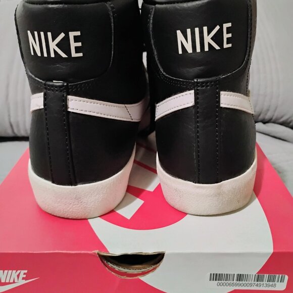 Air Trainer 1 - Picture 1 of 4